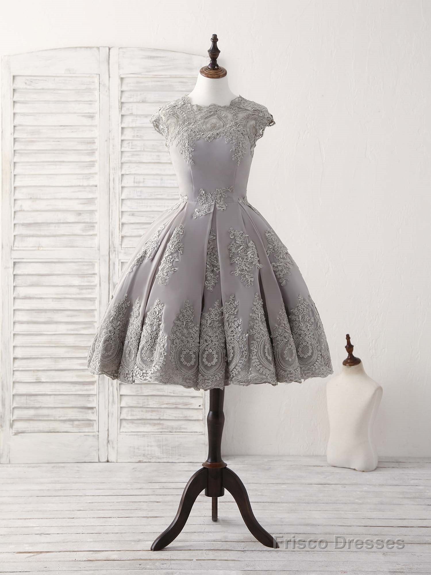 Gray Round Neck Lace Short Prom Dress Gray Bridesmaid Dress Main image