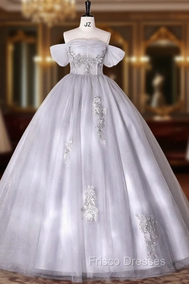 Gray Tulle Lace 3D Appliques Quinceanera Dress Main image