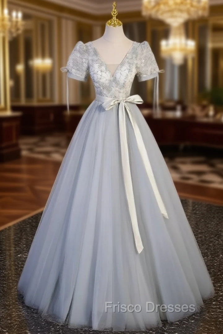 Gray Tulle Short Sleeve V-neck Appliques Formal Prom Dress Main image