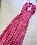 Green Mermaid V Neck Appliques Satin Open Back Long Prom Dress Outfits