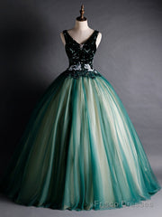 Green Tulle Sequins V-neck Appliques Quinceanera Dress