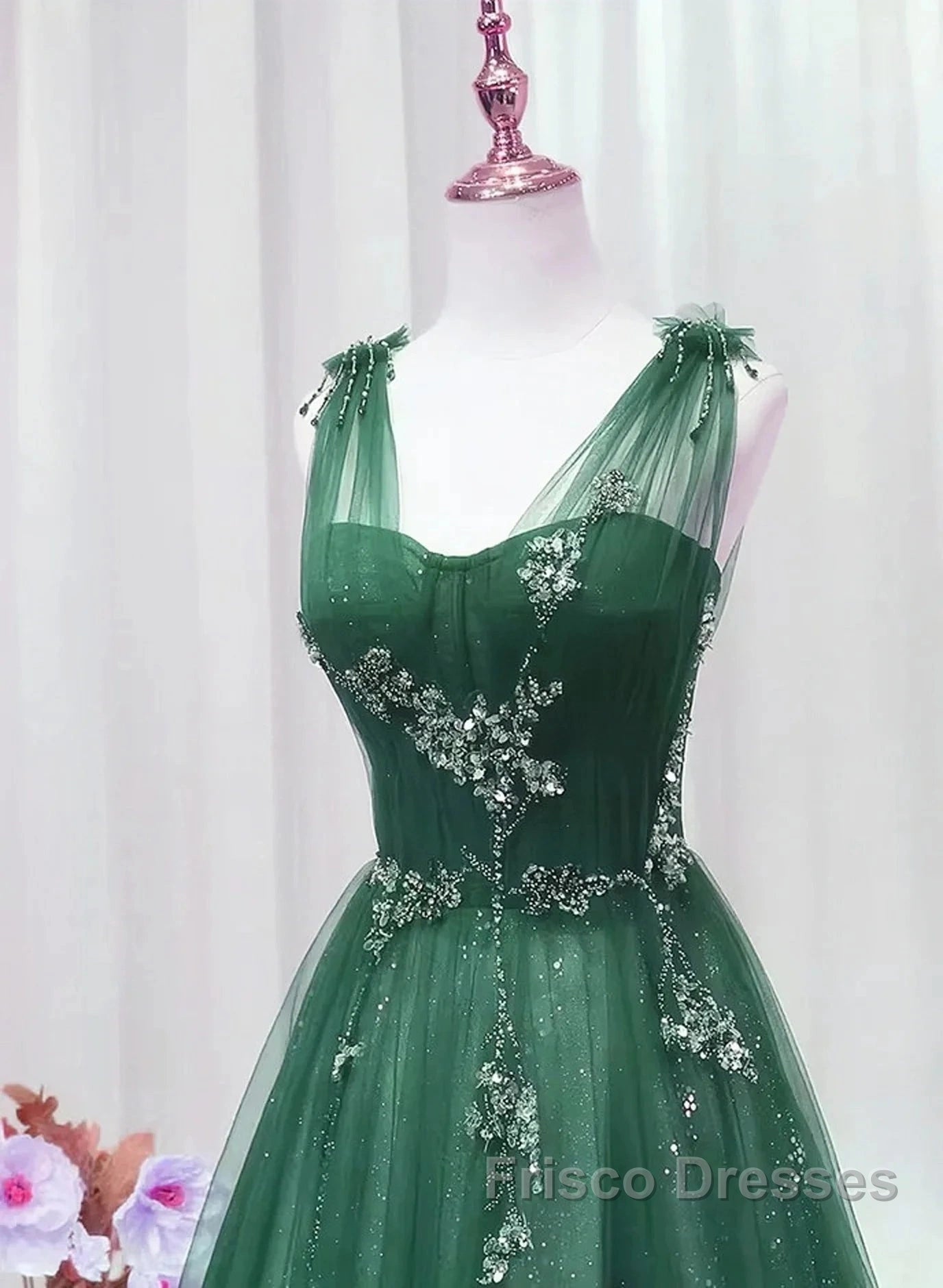 Green Tulle V Neck Beading Appliques Formal Prom Dress