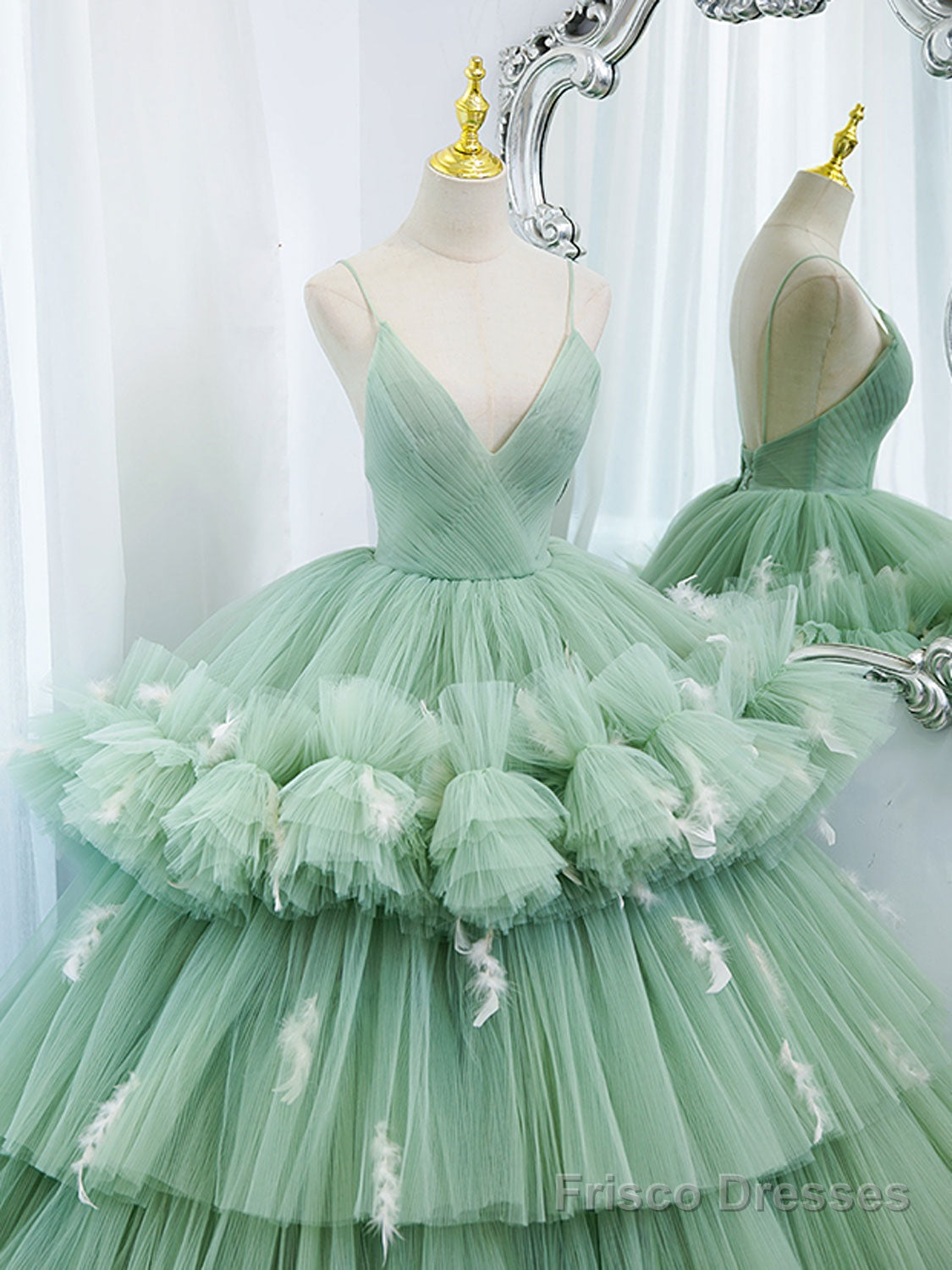 Green V Neck Tulle Long Prom Dresses,  Ball Gown Green Sweet 16 Dresses Secondary image