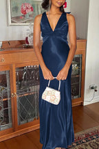 Halter V-Neck Prom Dresses Pleated Satin Sleeveless Long Prom Party Dress