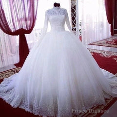 High Neck Ball Gown Muslim Wedding Dresses Lace Applique Long Sleeves Bridal Wear