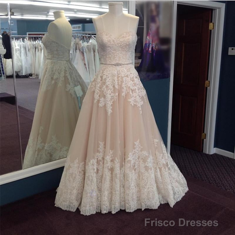 Ivory Lace Appliques Sweetheart Champagne Tulle Wedding Dresses Main image