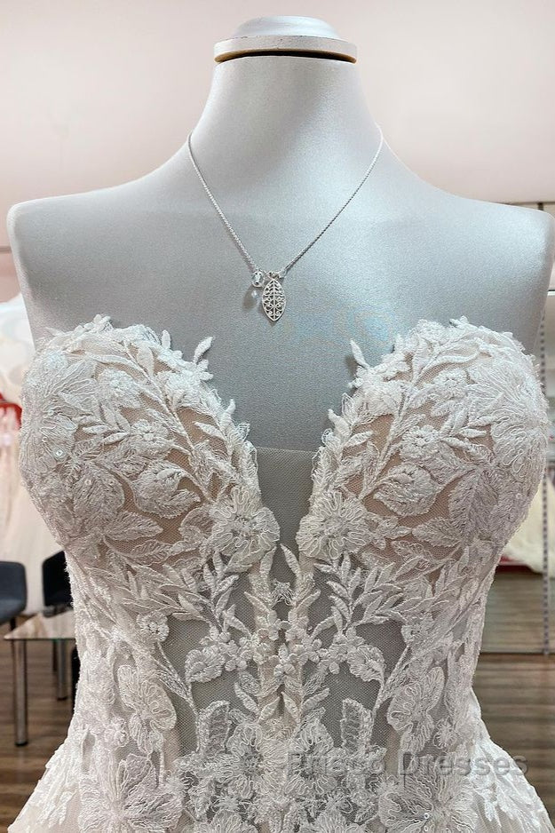 Ivory Tulle Lace Wedding Dress A-Line Sweetheart Bridal Dress With Sweep Train Off Shoulder
