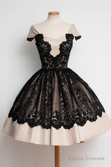Knee-Length Cap Sleeves Homecoming Dresses With Black Lace