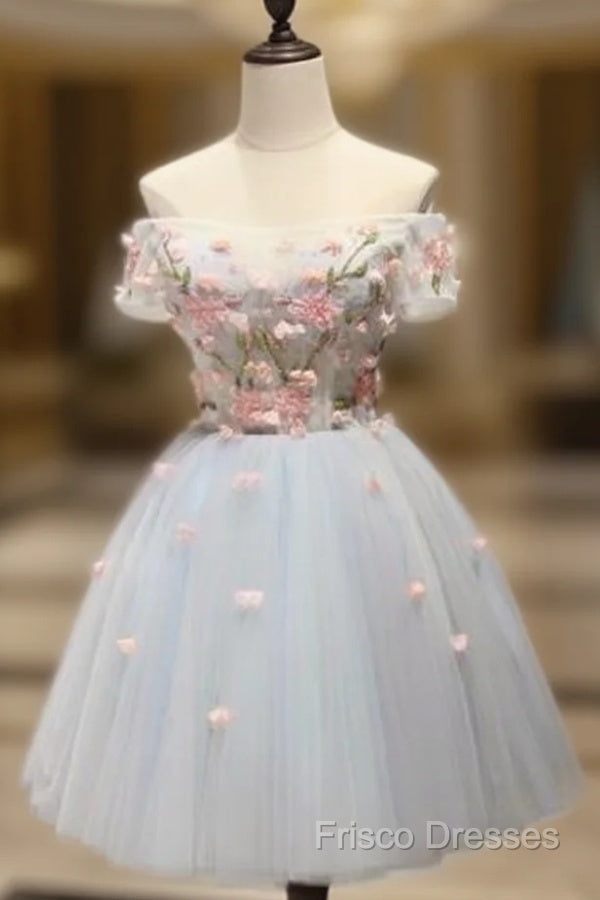Knee-Length Light Blue Tulle Homecoming Dress With Appliques Main image