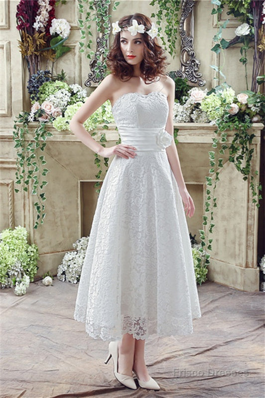 lassic Sweetheart Lace Wedding Dresses Main image