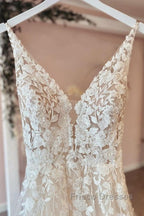 Long A-Line Tulle Appliques Lace Spaghetti Straps V-neck Backless Wedding Dress