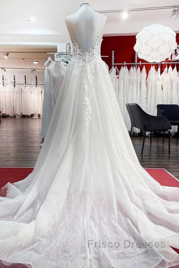 Long A-line Tulle Sleevless Ruffles Jewel Wedding Dress With Lace Appliques Secondary image