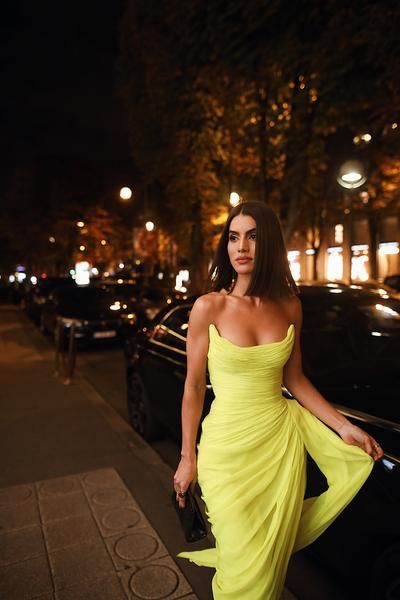Long Chiffon Yellow Prom Dresses With Irregular Skirt