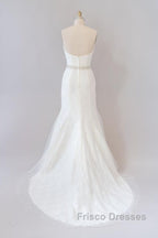 Long Mermaid Strapless Tulle Lace Wedding Dress