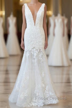 Long Mermaid V-neck Appliques Tulle Lace Wedding Dress