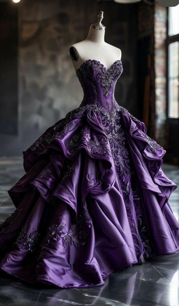 Luxurious And Exquisite Long  Ball Gown