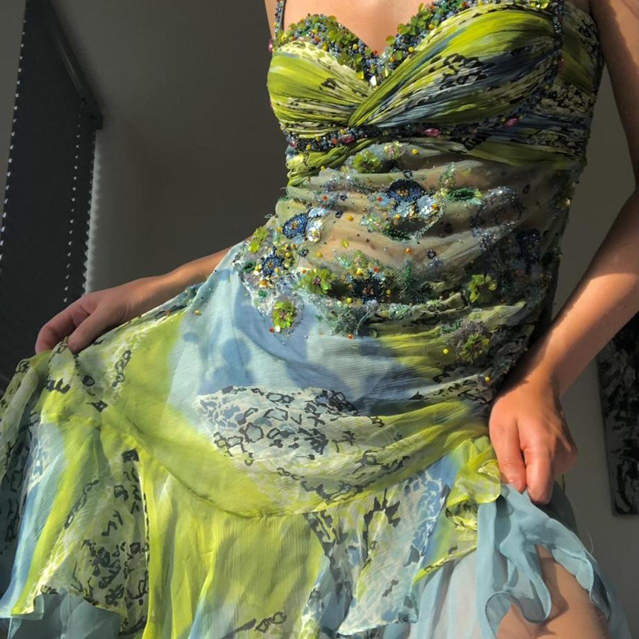 Luxurious Spaghetti Straps Beaded Sequin Ruffles Chiffon Evening Dress Outfits