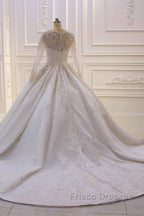Luxurious White Long Sleevess Appliques Beadings Wedding Dress
