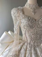 Luxury Ball Gown Sweetheart Neckline Long Sleeves Sequin White Wedding Dress Brides Dress