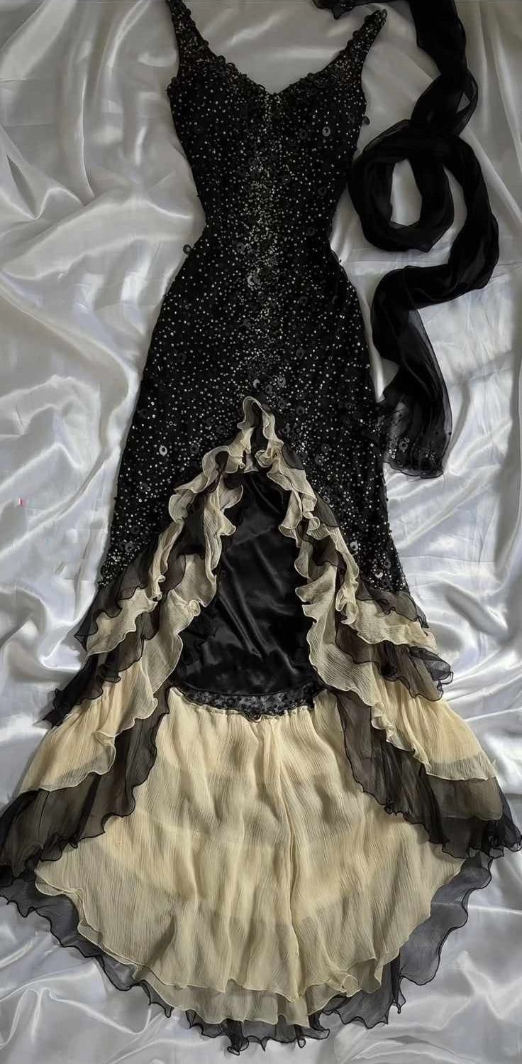 Luxury Beaded Mermaid Prom Dress, V-Neck Ruffle Party Dress