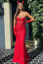 Mermaid Strapless Lace Prom Dress With Appliques