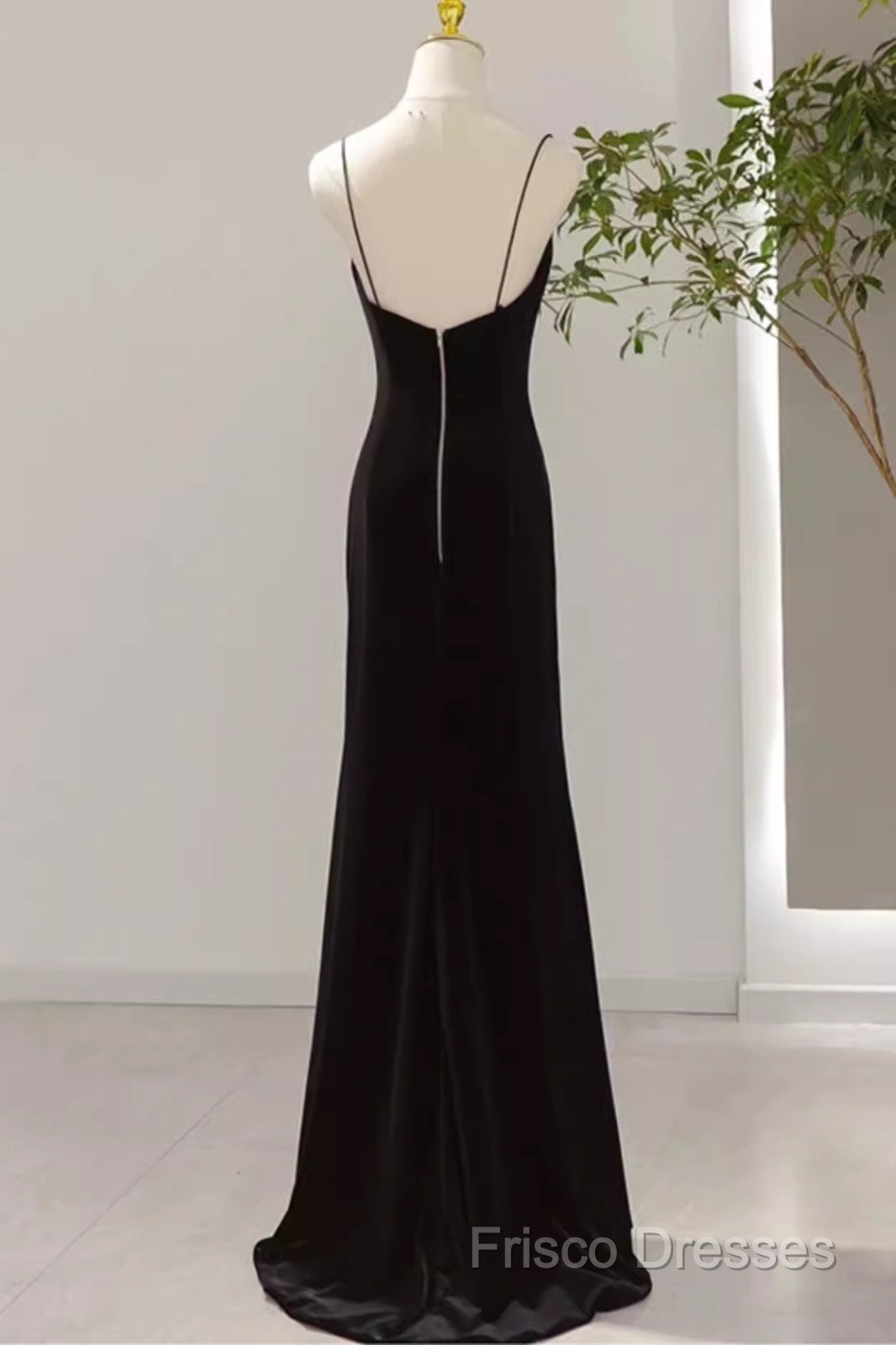 Mermaid Straps Black Velvet Long Formal Prom Dress