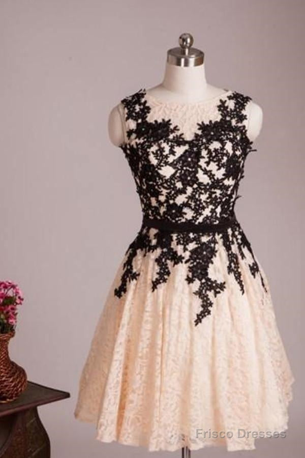 Modern A-Line Jewel Knee Length Lace Homecoming Dress With Appliques Main image