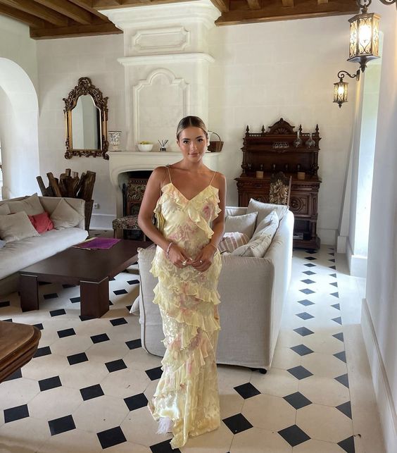 Modest Sheath Straps Chiffon Yellow Prom Dresses Main image