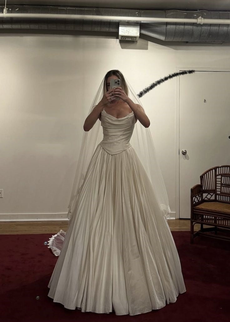 Modest Wedding Dress Ball Gown Strapless White Satin Long Wedding Dresses Brides Dress Bridal Gowns Main image