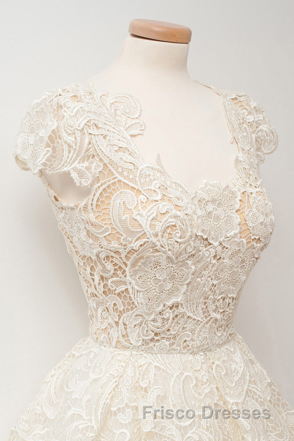 A-line Scoop Lace Short Formal Prom Dress Cap Sleeves Homecoming Dress