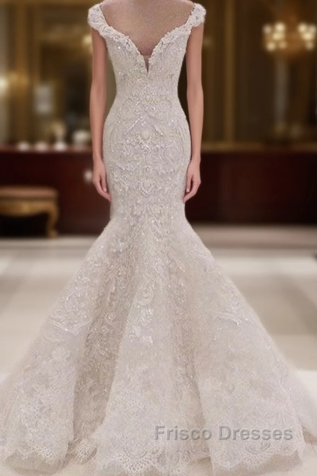 New Arrival Mermaid Vintage Wedding Dress Online Classic V Neck Lace Bridal Gowns Online Main image