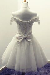 Off-The-Shoulder Short Ivory Tulle Homecoming Dress With Appliques
