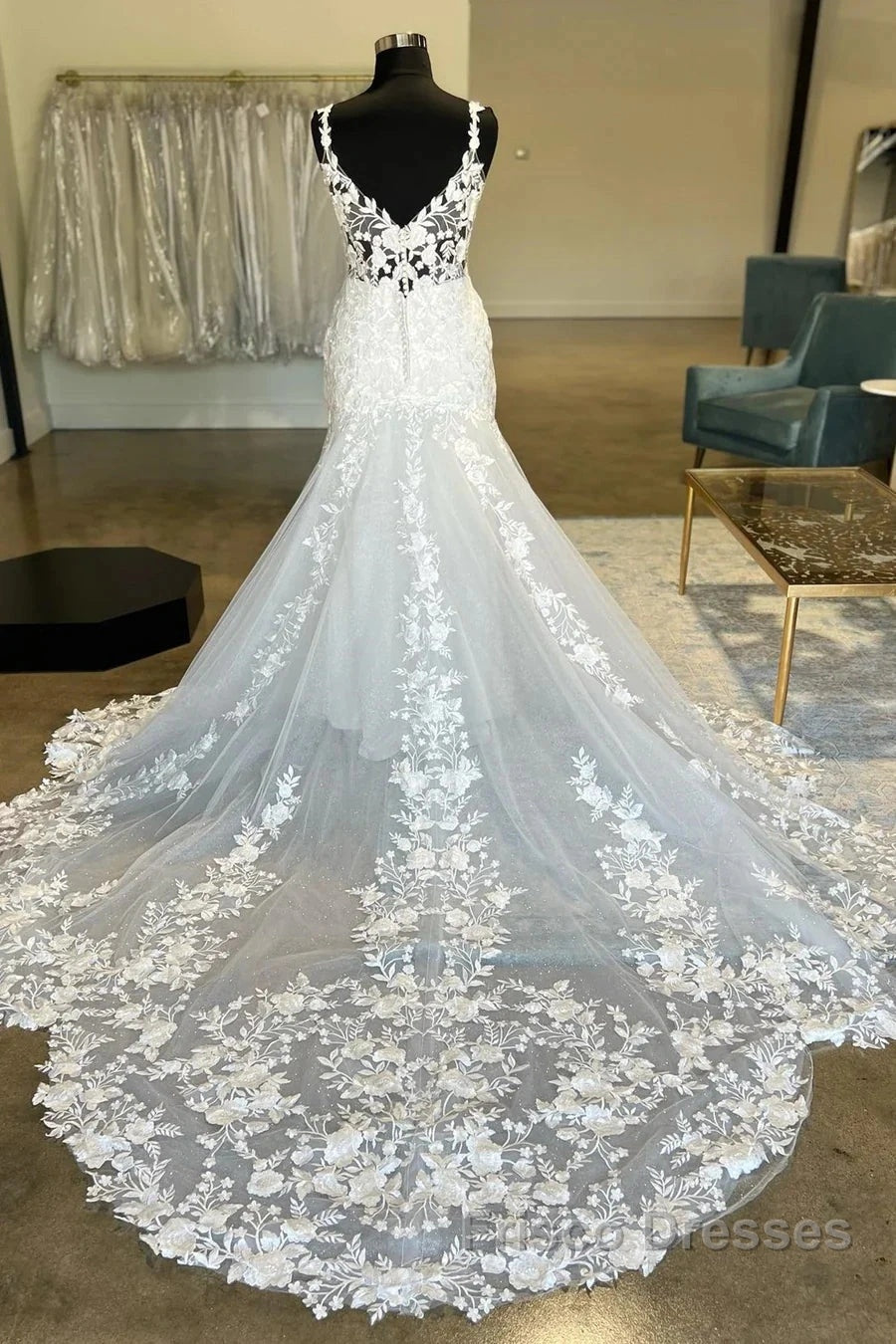 Plunging V Neck Appliques Trumpet Sweeping Wedding Dress Secondary image