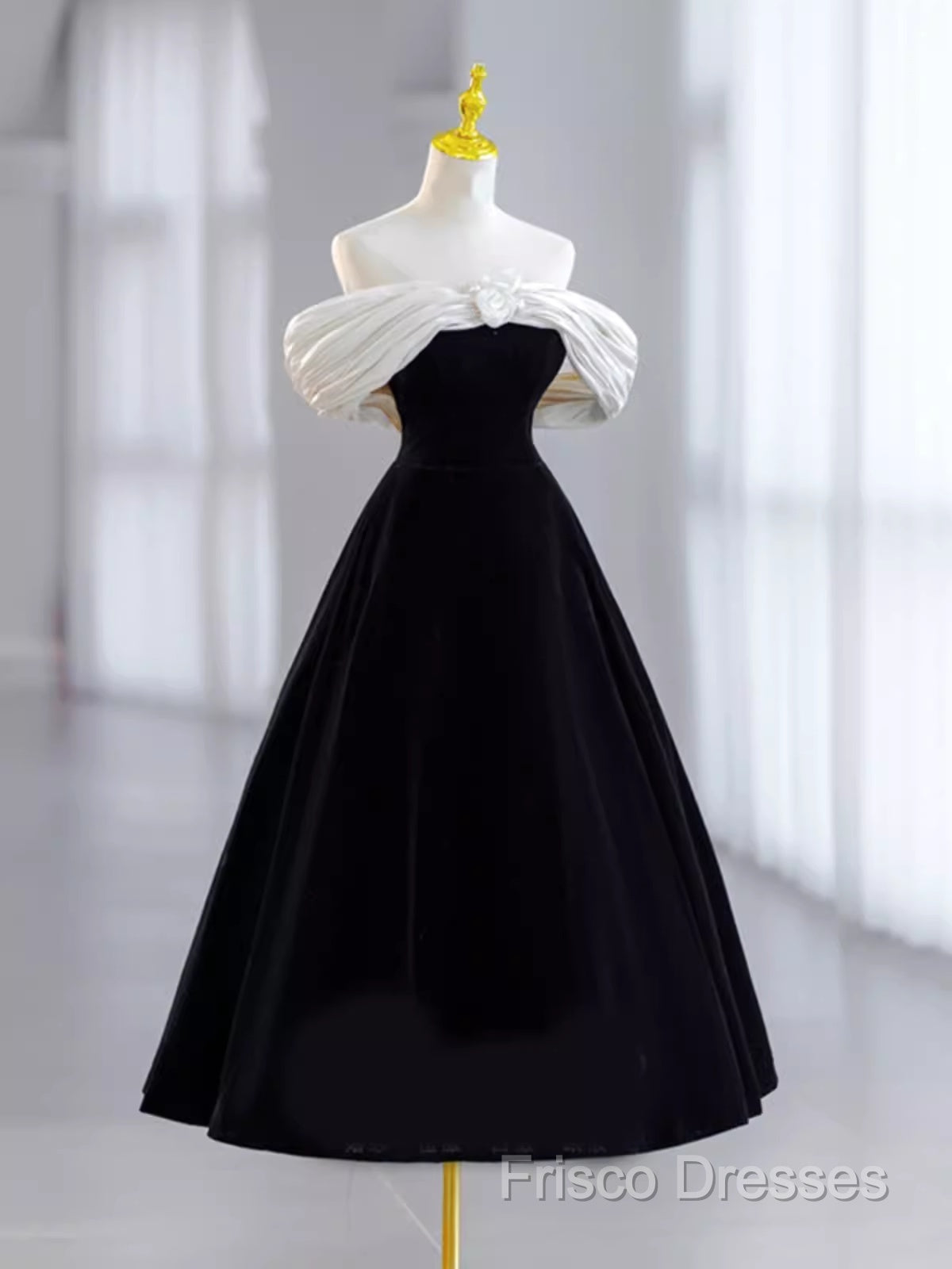 Pretty Ball Gown Off The Shoulder Black Velvet Formal Party Dress Formal Prom Dress With Flower