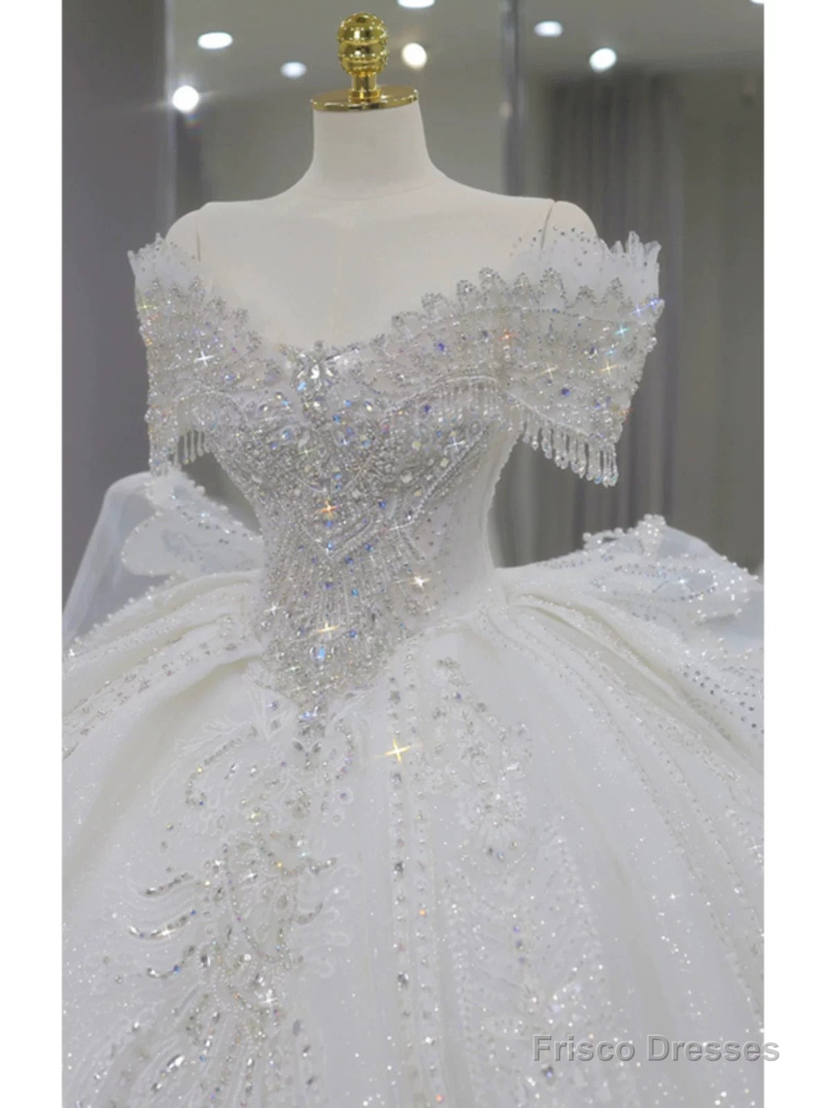 Pretty Ball Gown Off The Shoulder Short Sleeves Sequin White Wedding Dresses Brides Dress Secondary image