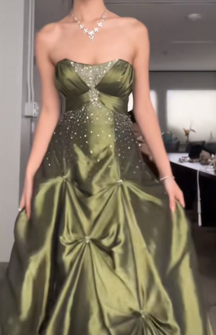 Pretty Forest Green A-Line Long Prom Dresses With Silver Beads Sweet Strapless Satin Evening Dresses Secondary image
