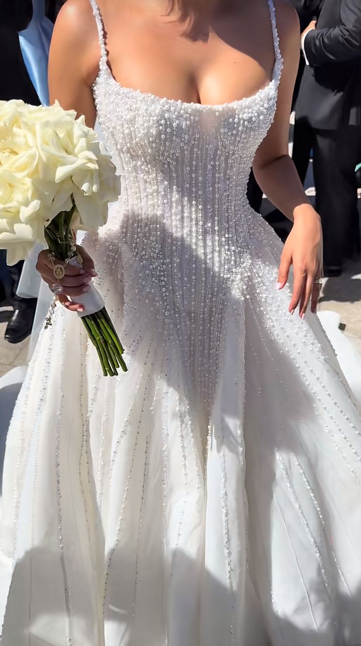 Pretty Wedding Dress Ball Gown Spaghetti Straps Sequin White Wedding Dresses Bridal Gowns Secondary image