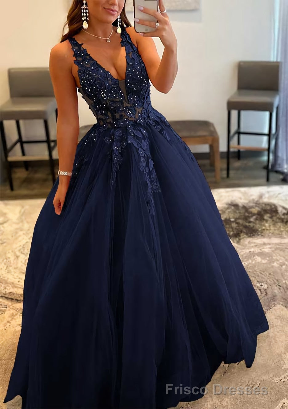 Princess A-line V Neck Sleeveless Sweep Train Tulle Prom Dresses With Appliqued Beading