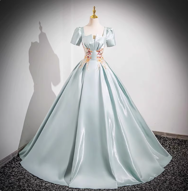 Princess Light Champagne Short-Sleeve Floral Embroidered Ball Gown Evening Dress