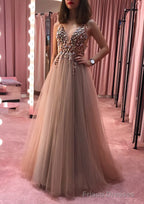 Princess V Neck Court Train Tulle Prom Dresses With Appliqued Beading