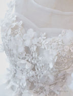 Princess Wedding Dresses Ball Gowns Lace Flowers Applique Sleeveless Bridal Gowns With Train