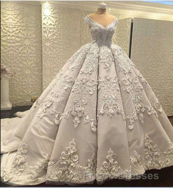 Gorgeous Sleeveless V Neck Lace Appliques Ball Gown Wedding Dress