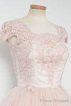 Vintage Knee Length A Line Pearl Pink Lace Homecoming Dresses