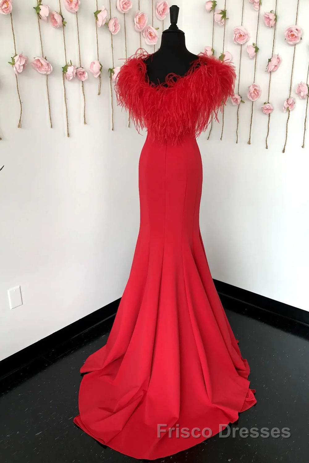 Red Formal Prom Dresses Mermaid V Neck Long Party Evening Dresses with Feathers Secondary image