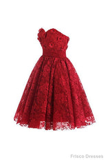 Red Sweetheart Knee Length Homecoming Dress Lace Cocktail Dress
