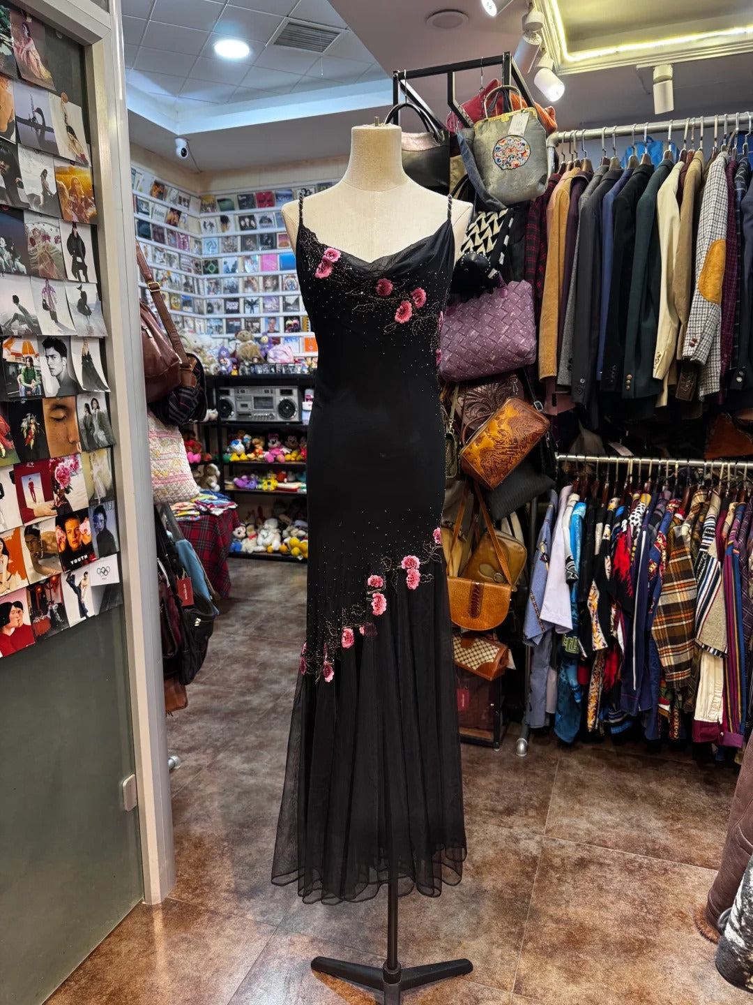 Retro Elegant Black Halter Neck Embroidered Chiffon Long Prom Dress Evening Dress Main image