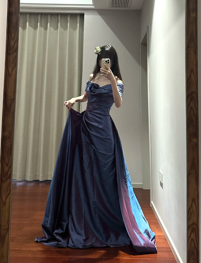 Retro Elegant Blue-Purple Off-Shoulder Hand-Pleated Satin Prom Dress Evening Dress Main image