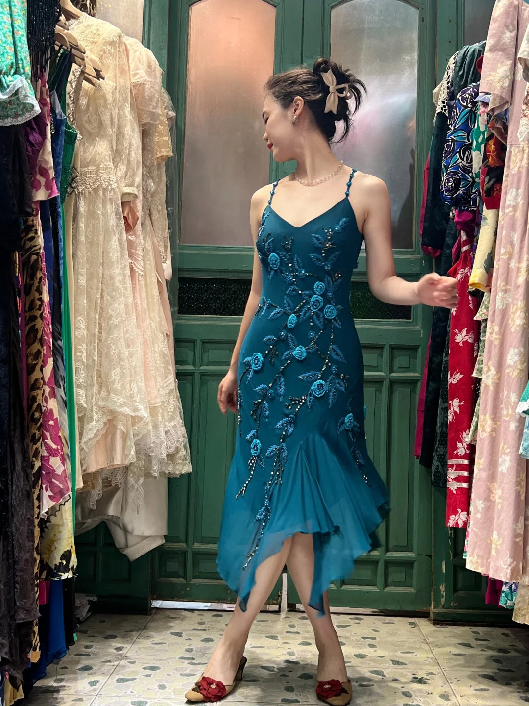 Retro Elegant Peacock Blue Irregular Deep V Halter Embroidered Chiffon Prom Dress Evening Dress Main image