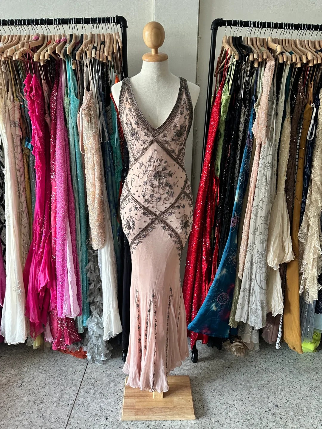 Retro Pink Mermaid Backless V-Neck Beaded Chiffon Long Prom Dress Evening Dress