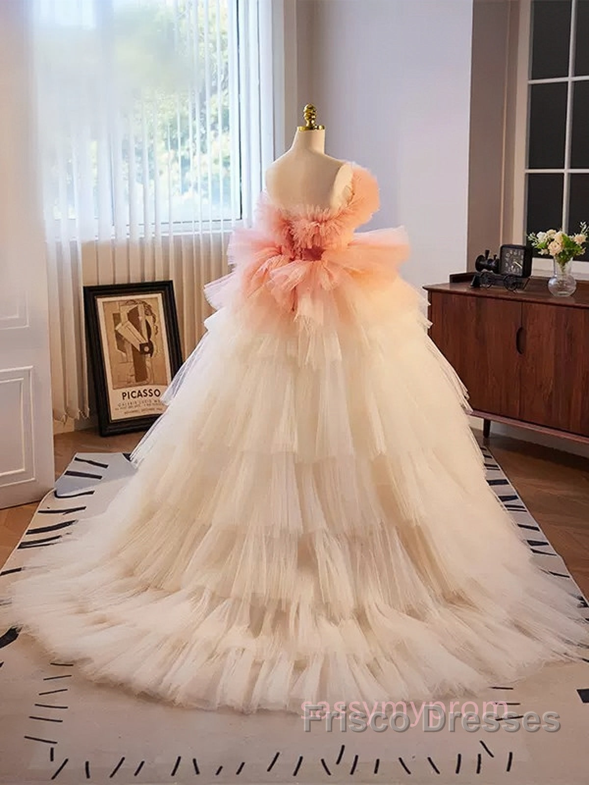 Romantic Pink Tulle Ball Gown Ombre Tiers Formal Prom Dress Secondary image